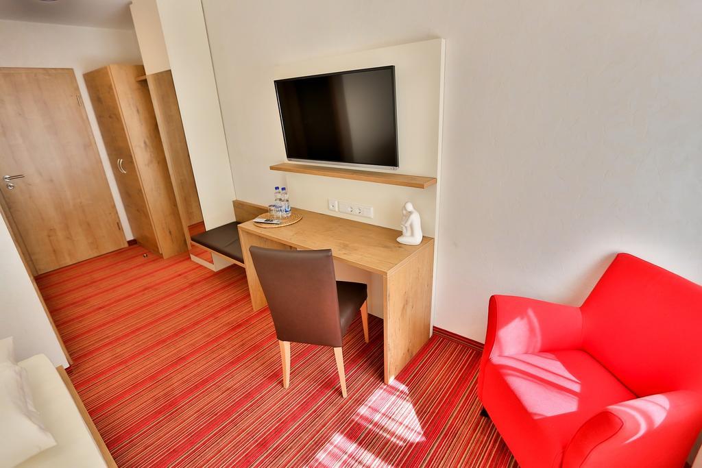Hotel Ochsen Ammerbuch Habitación foto